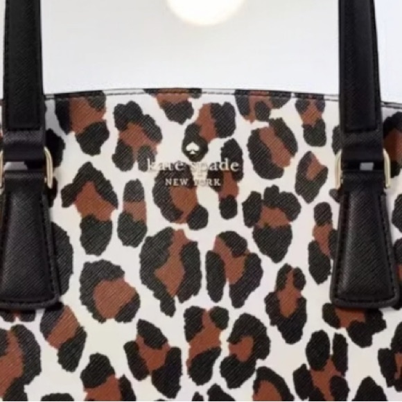 Kate Spade Perry Medium
Satchel Bag Leopard KI380
Animal $399 MSRP - Picture 5 of 17